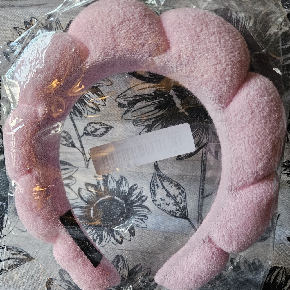 Pink puffy spa headband - Picture 6 of 6